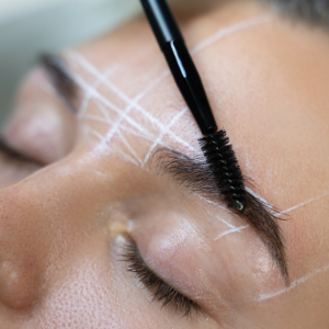 Curso para designer de sobrancelhas online